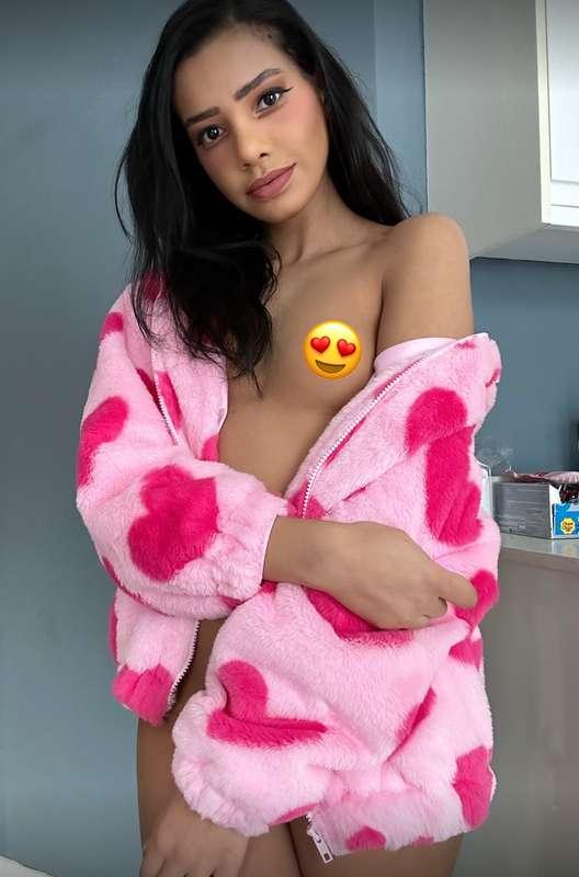 My tits are the perfect place to cum don’t you think? 🥵🥵
