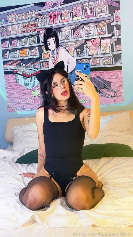 loonassoftfeet image #3