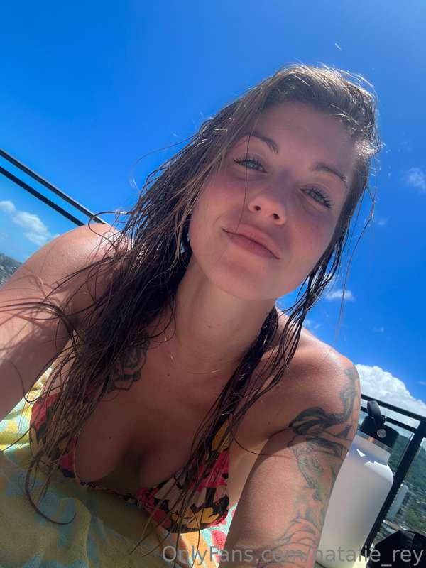 Just some pool day stuff 😘