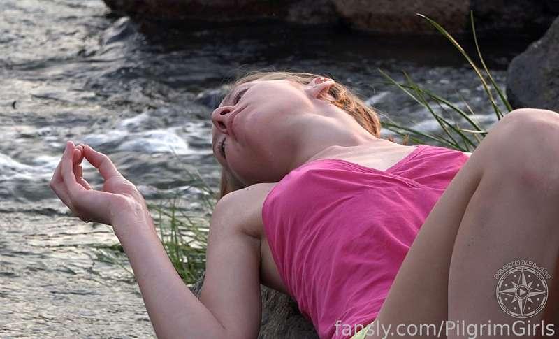 pilgrimgirls image #8