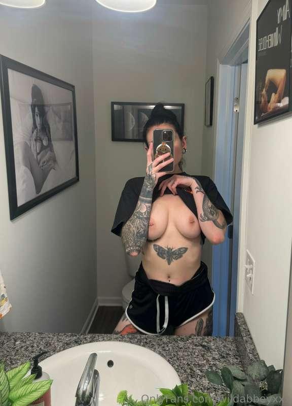 titties for your thursday 🥵🤤
