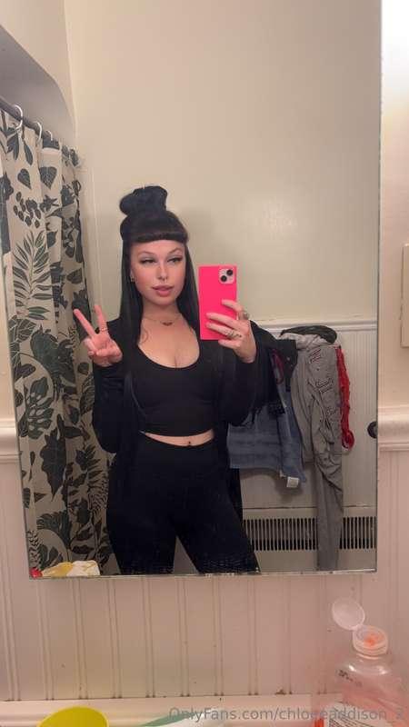 Goth Bitches do it better 🖤