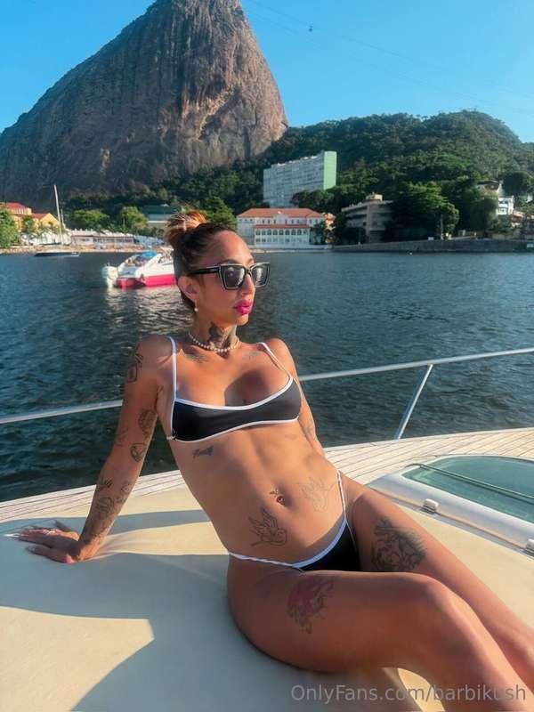 Do you invite me to go for a ride on a boat? 🔥
