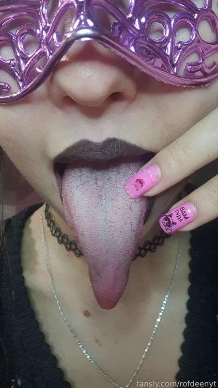 Lick my Fingers!

#fyp
#rofdeenyt #sexy #fetish
#girl #girlfriend
#closeup
#tongue #longtongue #bigtongue #tonguefetish 
#lips 
#lipstick #blacklips 
#makeup
#finger #fingers
#nails 