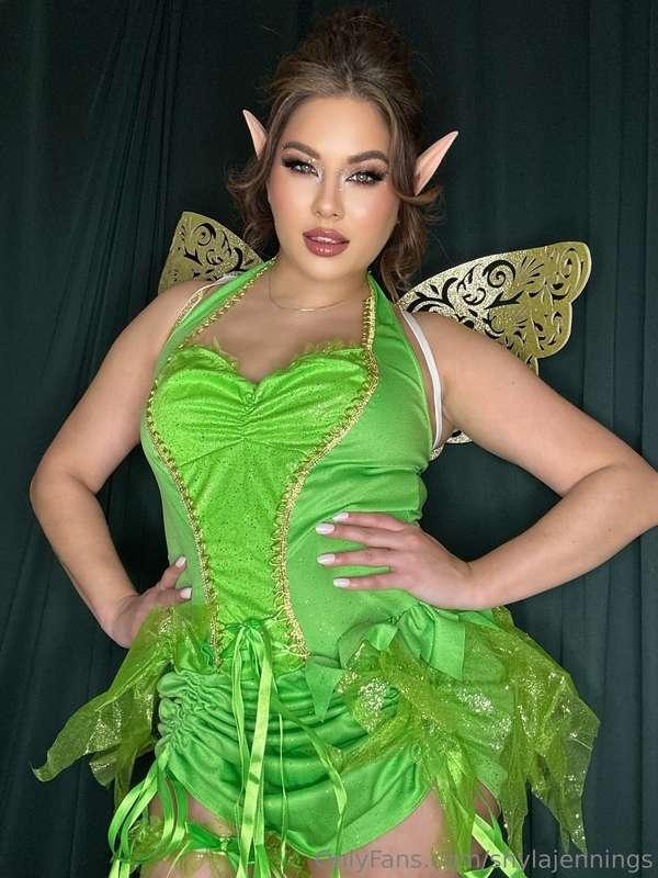 🧚‍♀️🍑 FAIRY HOLE ADVENTURES 🧚‍♀️🍑They say not to go deep in ..