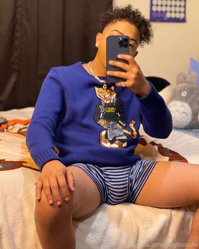 Can my thighs get some attention papi?😗😗😗
