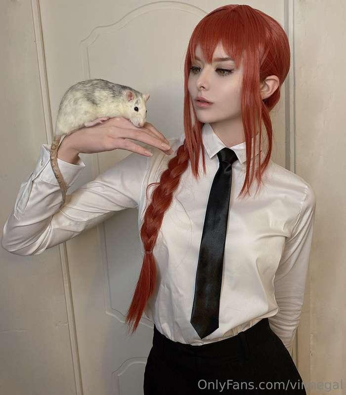 Wishing you were in this rat’s place, aren’t you? 😉❤️