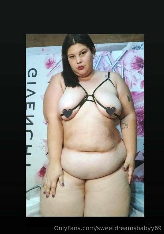 @sweetbeach1 @sweetbeach1 
🥵𝙏𝙝𝙞𝙨 𝙘𝙪𝙧𝙫𝙮 𝙜𝙞𝙧𝙡 𝙬𝙞𝙡𝙡 𝙙𝙧𝙞𝙫𝙚 𝙮𝙤𝙪 𝙘..