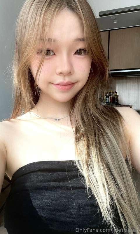 It's selfie time...