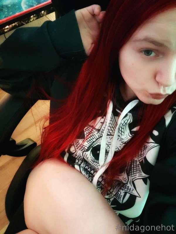 🤗 Wochenende Hoch die Hände🤗
...oder wer weiß 🙈😉🤫

Was steht..