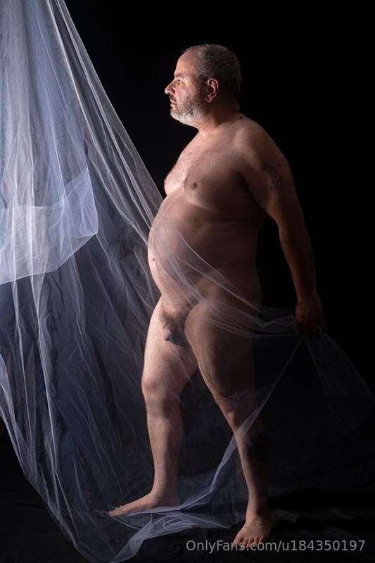 Nude with veil 2024