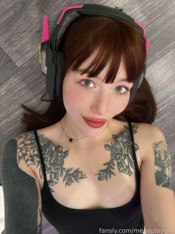 When I'm not on camera or working on my cosplay, you can find me playing video games. I love immersing myself in different worlds and exploring new stories. Some of my favorite games are RPGs and action-adventure games. What about you? What kind of games do you like to play? 💋 #fyp #egirl #cosplay #gamergirl