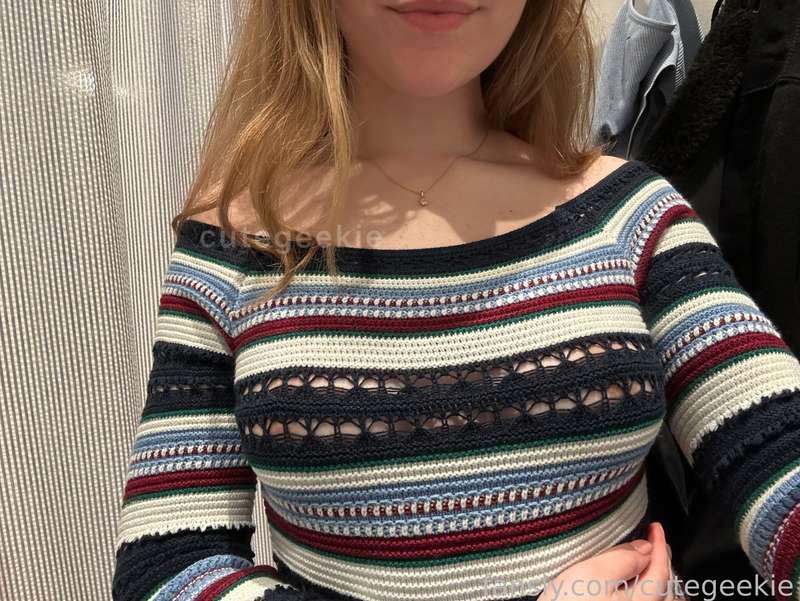 No bra needed right? 🏃🏻‍♀️