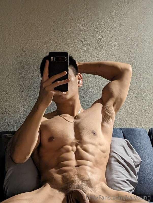 Come sit with daddy? 🤤