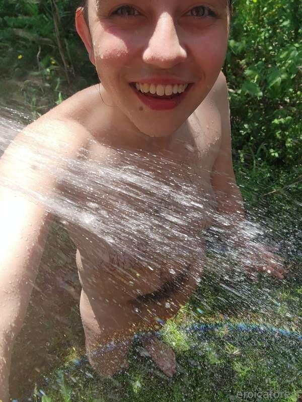 Showering in sunshine and rainbows, doesn't get much better ..