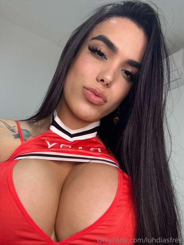 i’ll keep you awake… but not for the reasons you think 😏😈