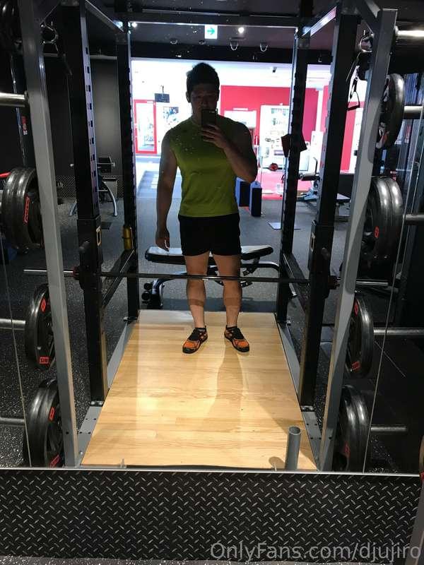 gym wear 16pics