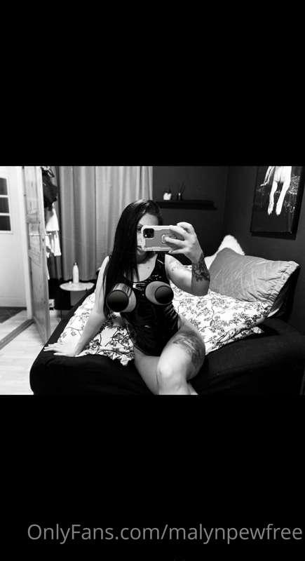 Flere bilder på VIP 🖤 https://onlyfans.com/malynpew