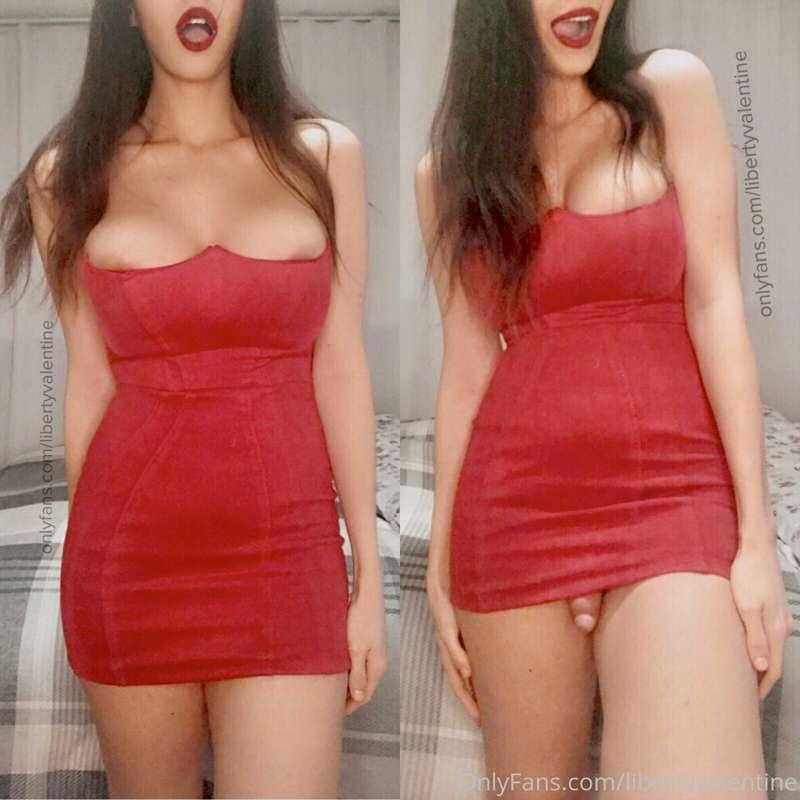 Happy Valentine’s Day babe! I’m sorry my dress can barely co..