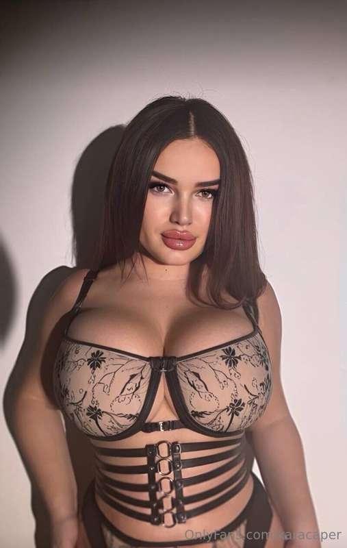 She's waiting for you👉🔥@julyyysfree 🔥Sexy @julyyysfree with ..