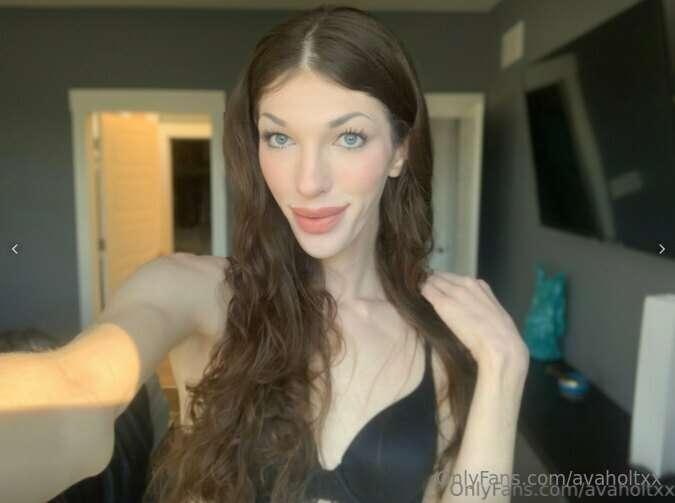 Waiting for you here in my room and let's have some fun😈🥵