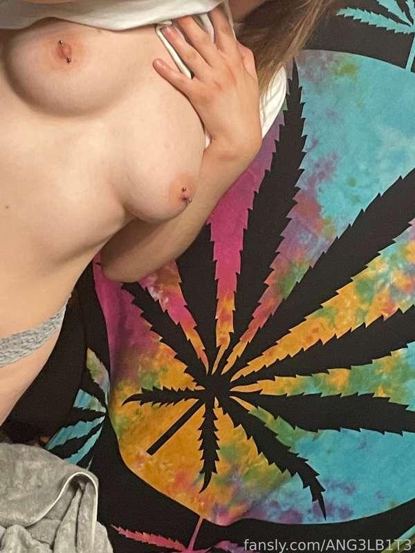 titties n weed 😎 #fyp
