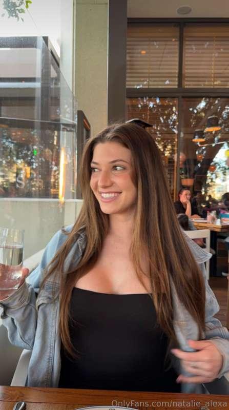 this is what a genuine smile is😊