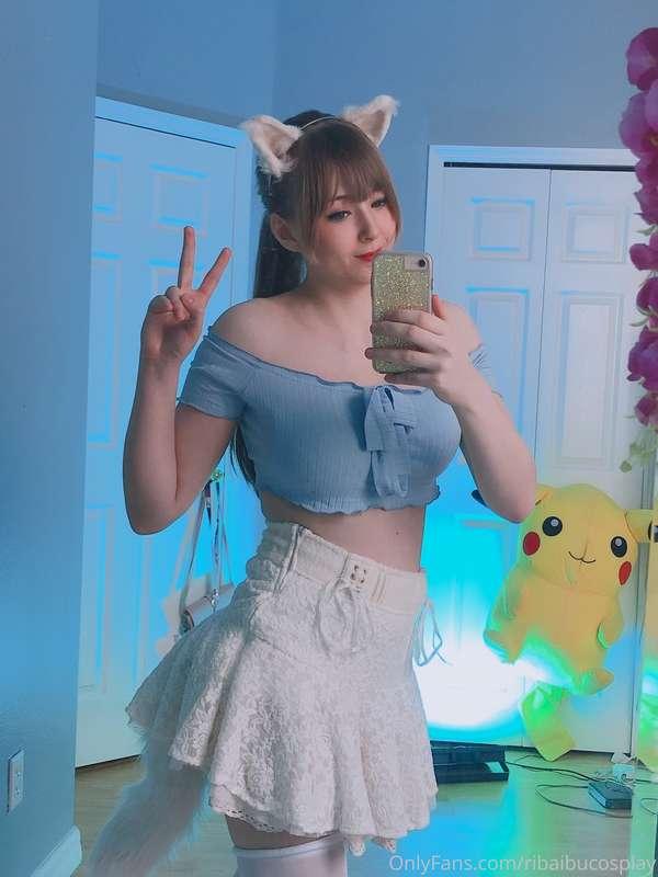 I've been a good kitty cat today. Can you play with me now? ..