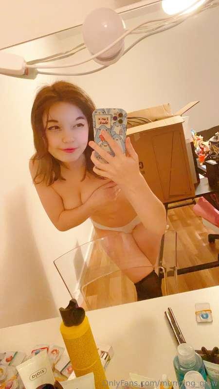 Pre shoot selfies xD