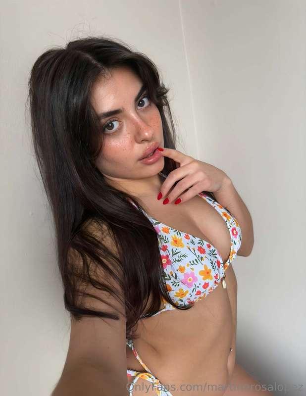 @ameliaellison is a huge tease, she's so sexy & filthy 😏 Che..