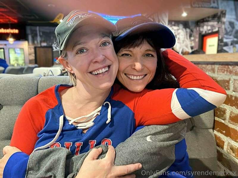 Watching the Bills/Jets game with my boo @deewilliams  😍❤️🥰