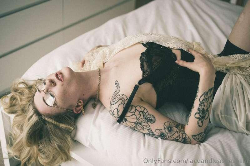 laceandleashesallin image #7