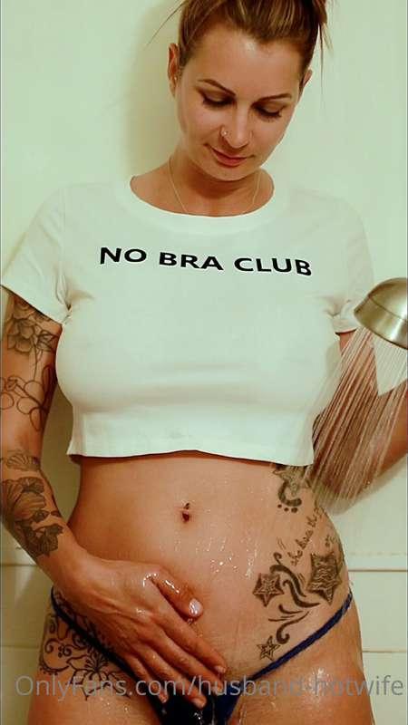 No bra club