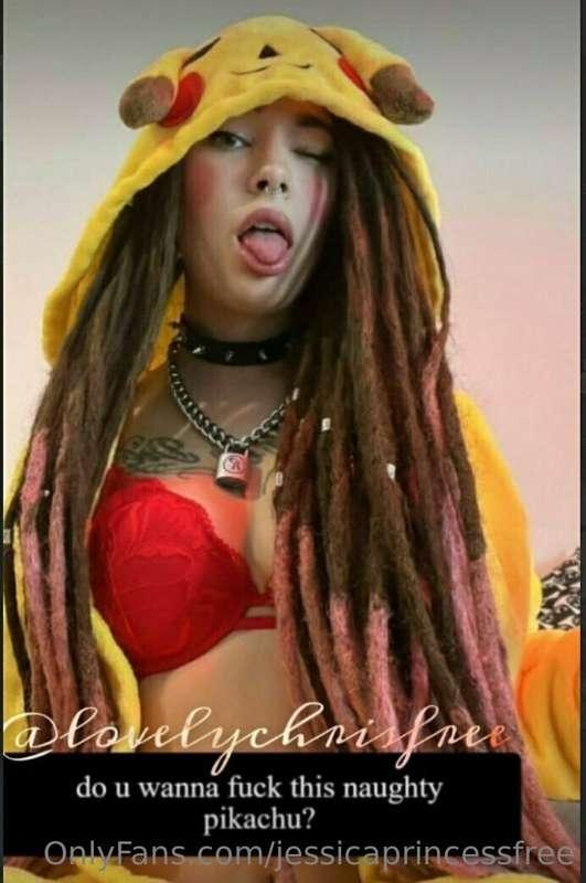 Click here and you won’t regret it 👌🏻 @lovelychrisfree 👌🏻
 D..