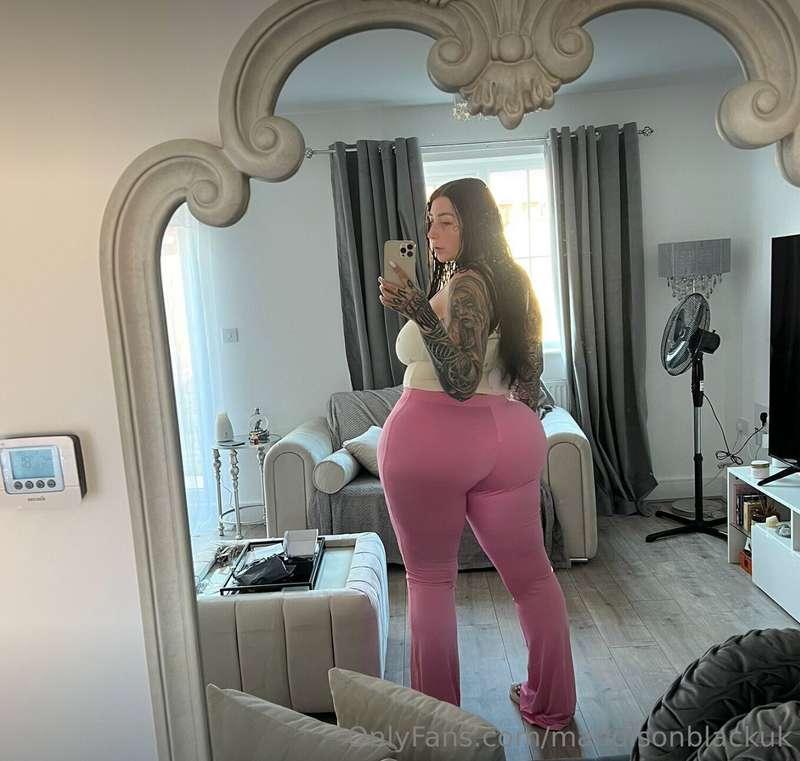 Like my curves? 👀