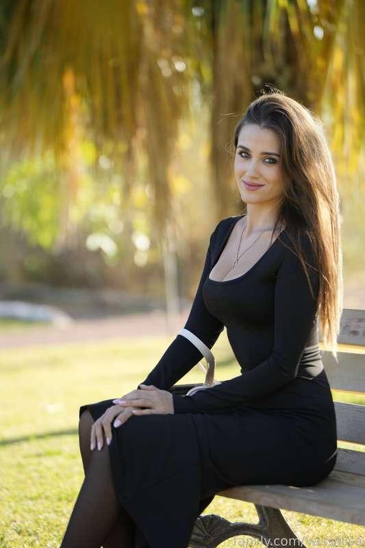 Autumn is no less suitable for long walks than summer 🥰


#outdoors #dress #brunette #young #slim #pretty #fyp #longhair #model #beauty