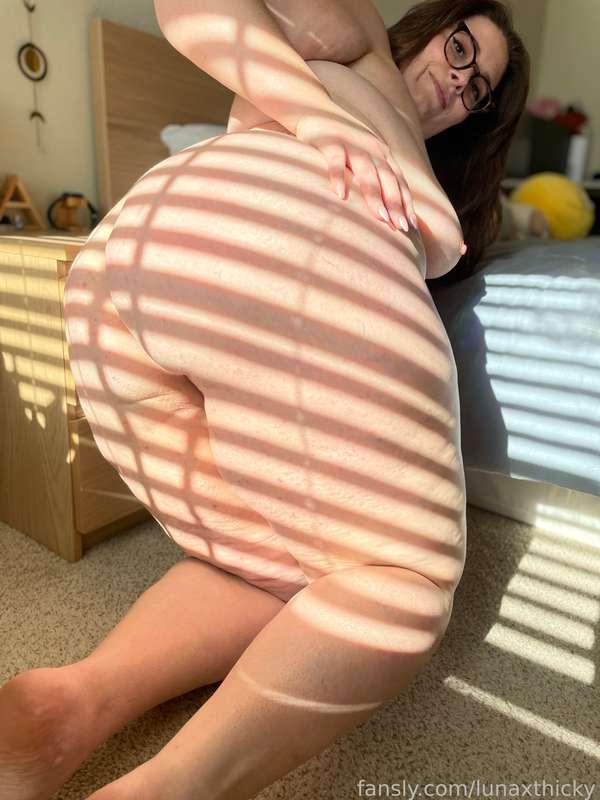 lunaxthicky image #1