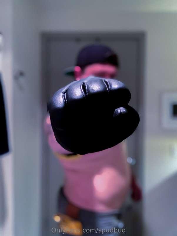 For those who like a hand around their n3ck while being fcuk..