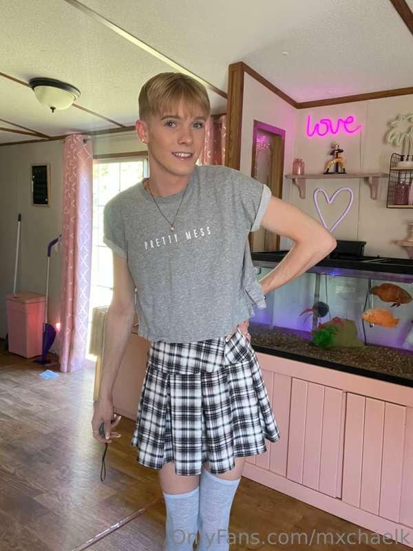 i put on this outfit to make some tiktoks. i need new skirts..