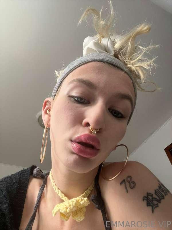 theemmarosie image #0