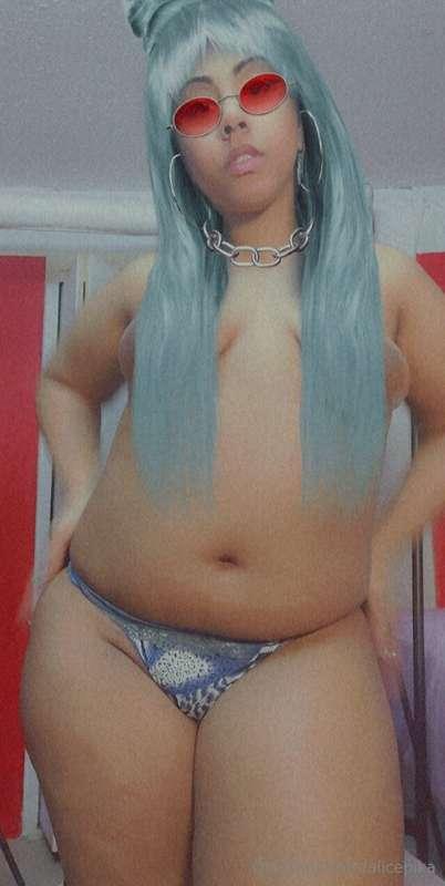 Snapchat filters used to be so good!! This looks like a cosp..