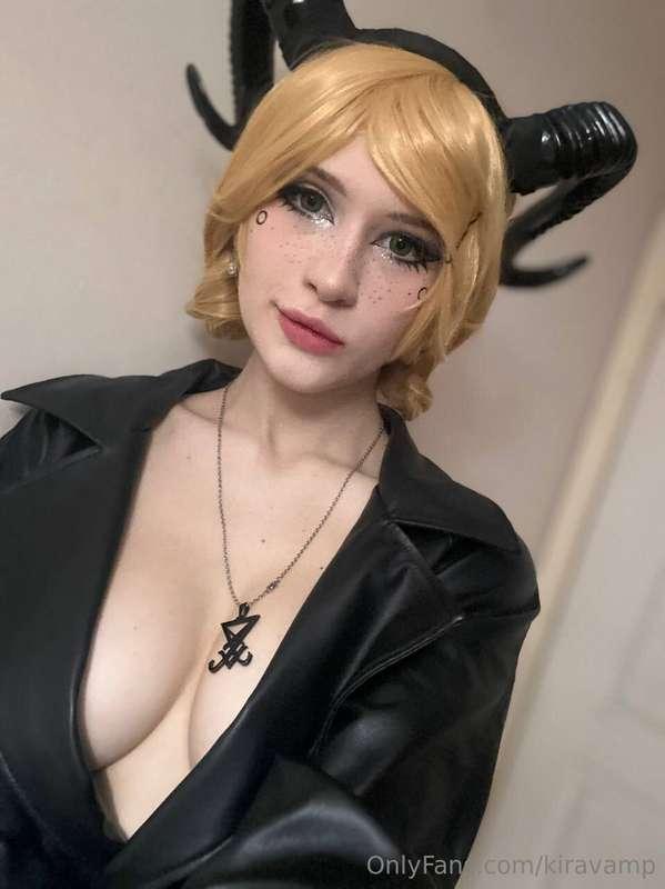 Honey, how do you like my image? Does my body turn you on? W..