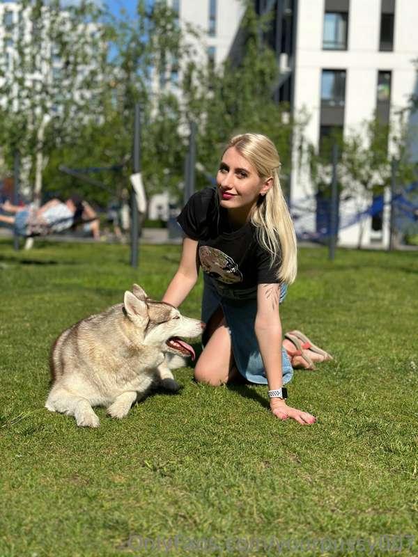 дві вовчиці 🐺👸🏼 поставте лайків нам)