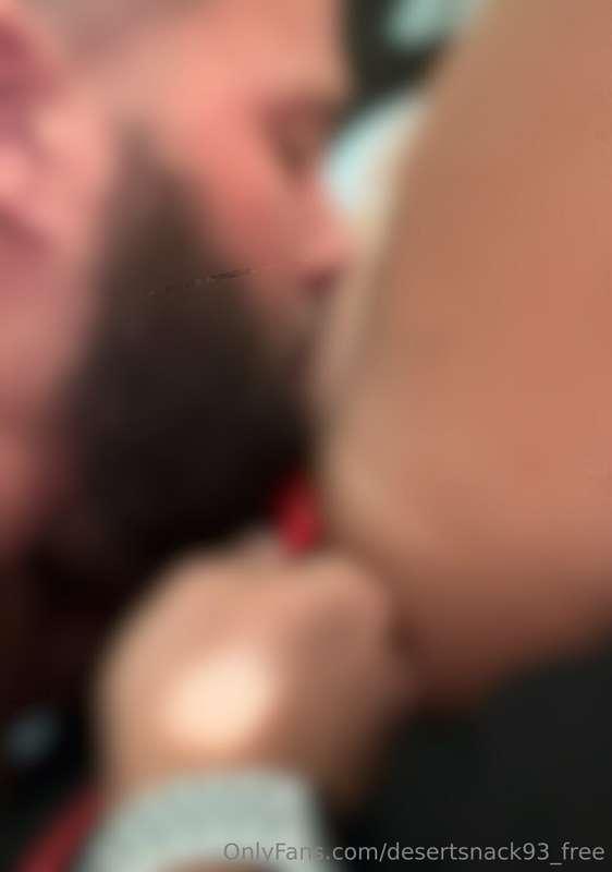 Beard watering: close up of me getting my pussy eaten while ..