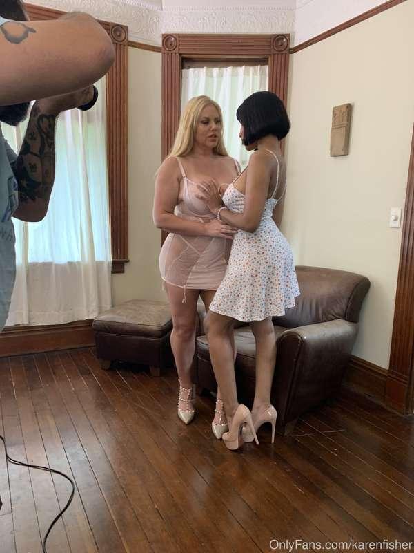 Enjoy these BTS photos from my shoot with Jenna Fox