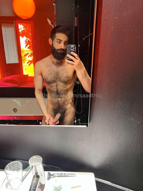 Good morning ☀️ (the full version of the pic 😈😅)