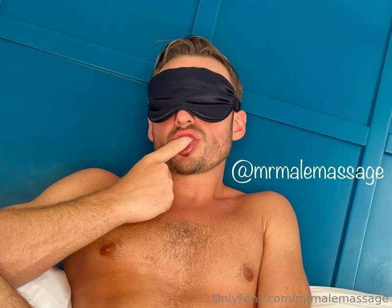 New DM sent out with 7 new pics and bonus video clip of Matt..