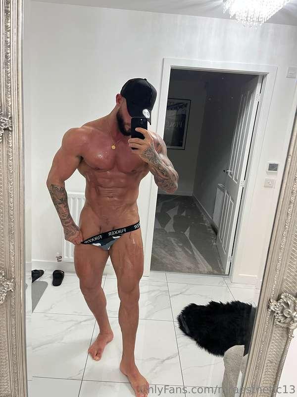 Do you like a muscly man?🤤😈