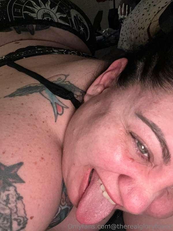 therealgloryfoxxx image #6