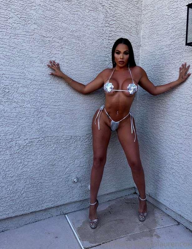 Baby come here 🤤 